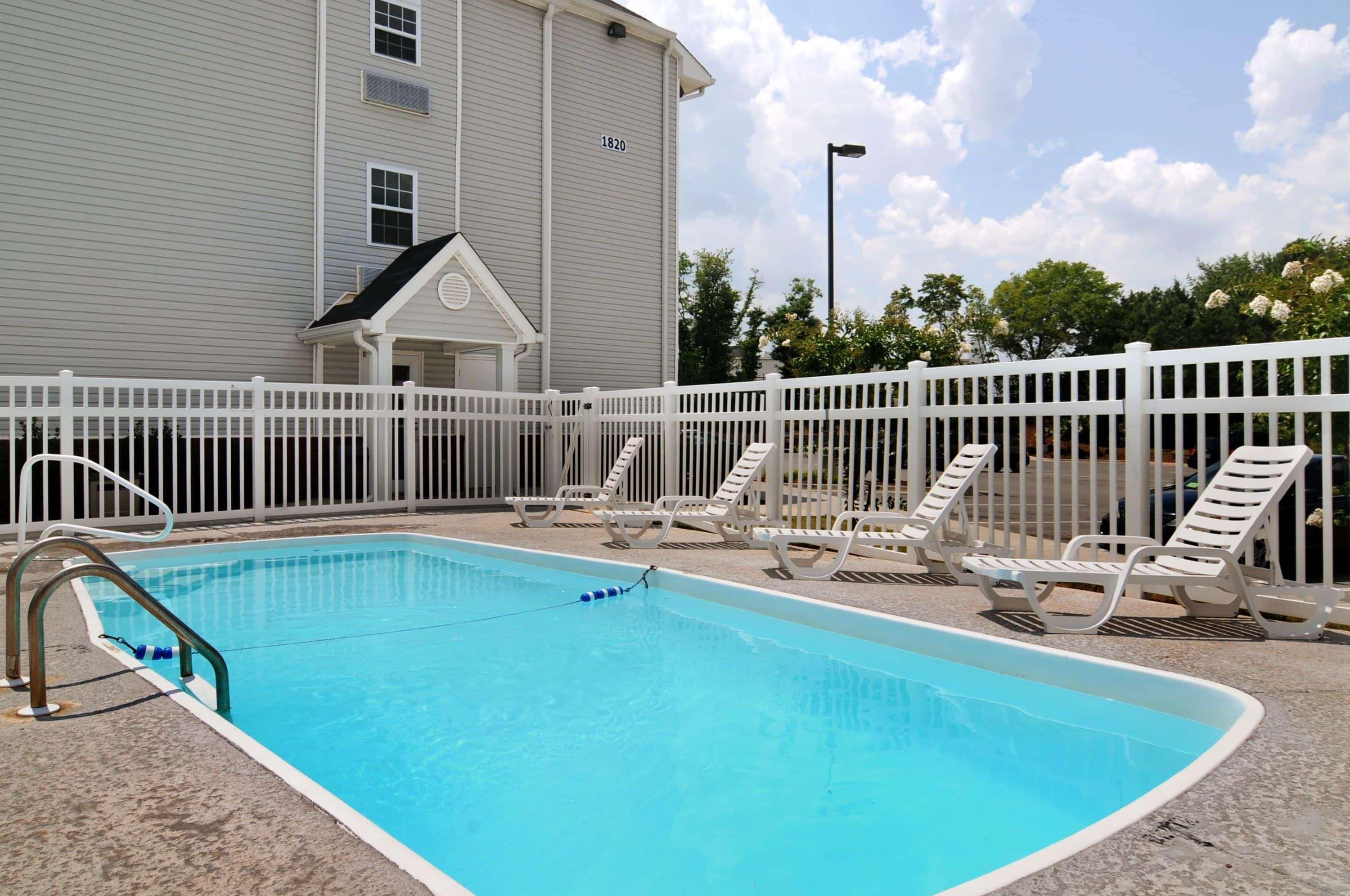 Microtel Inn & Suites Huntsville Exterior photo